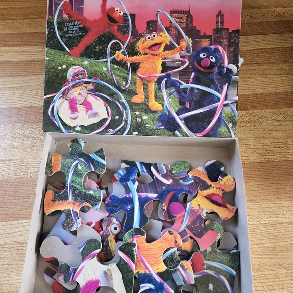 2 vintage sesame street toddler puzzles - Picture 2 of 4